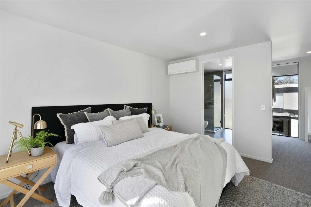 Urban Diamond Villa Christchurch Bagian luar foto